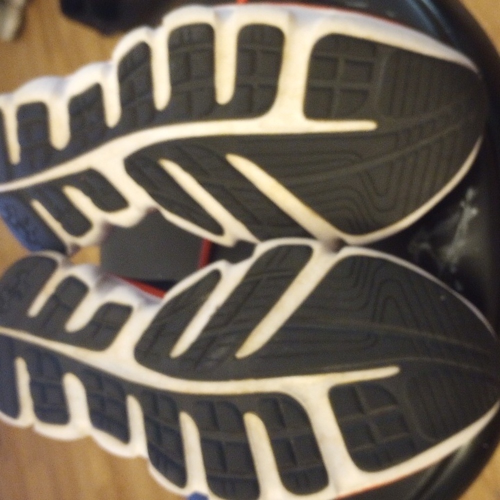 Shoes - Picture 4 of 5